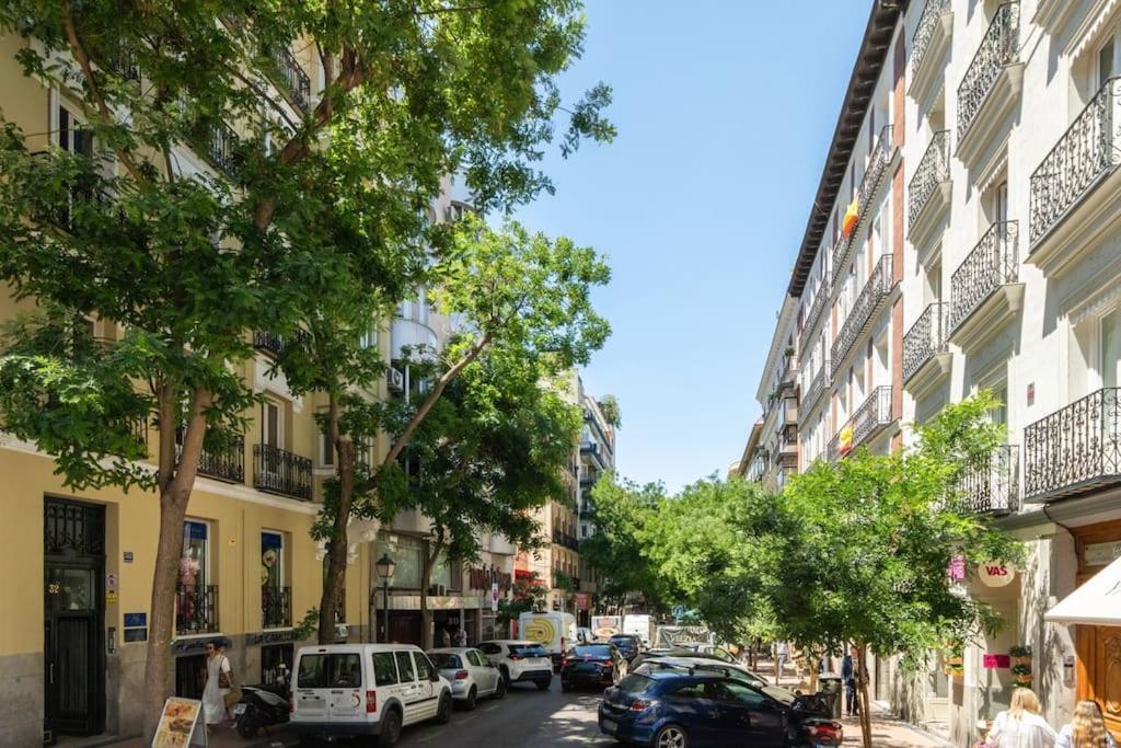 Studio Located In Puerta De Alcala - 2 Madrid Bagian luar foto
